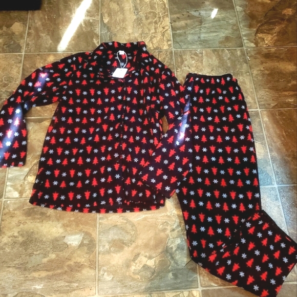 CHRISTMAS TREES SOFT PLUSH PAJAMAS - Picture 1 of 4